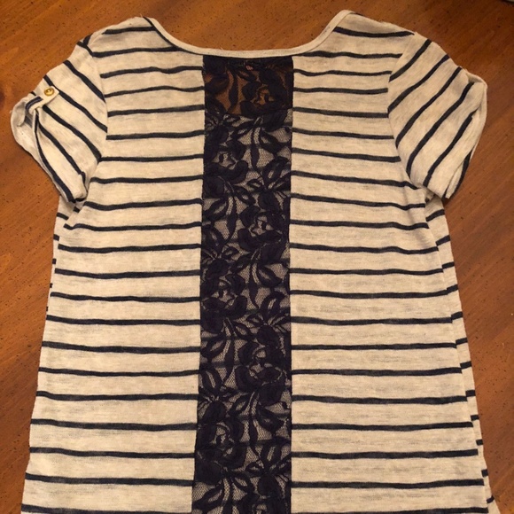 Free Kisses Blue Striped S/S Top with Lace Back - Picture 3 of 5